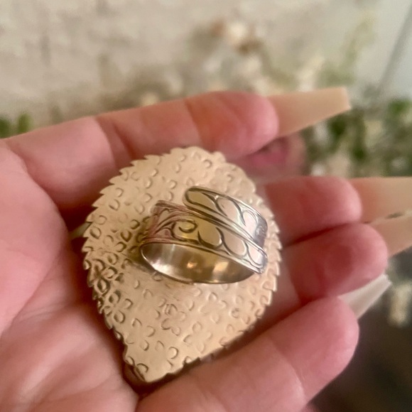 Adjustable statement artisan ring - Picture 6 of 8